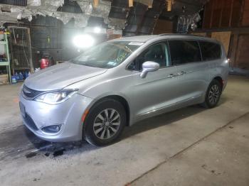  Salvage Chrysler Pacifica