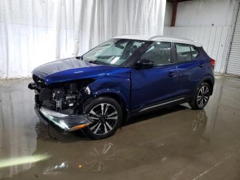  Salvage Nissan Kicks