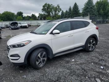  Salvage Hyundai TUCSON