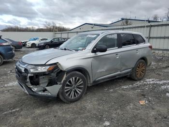  Salvage Mitsubishi Outlander