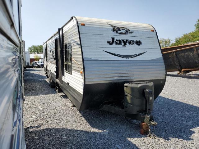  Salvage Jayco Flight