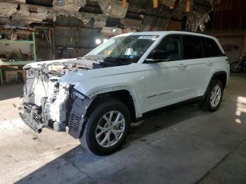  Salvage Jeep Grand Cherokee