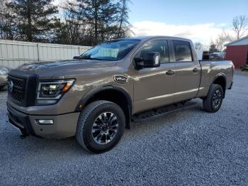  Salvage Nissan Titan