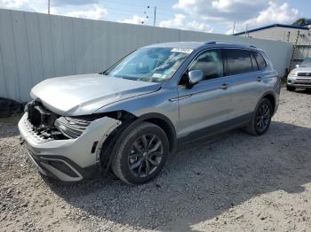  Salvage Volkswagen Tiguan