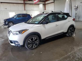  Salvage Nissan Kicks