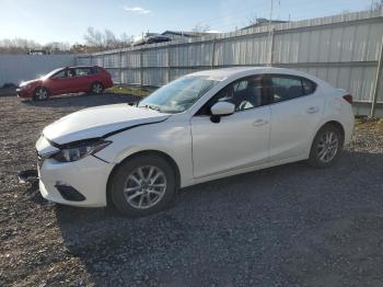  Salvage Mazda 3