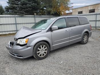  Salvage Chrysler Minivan