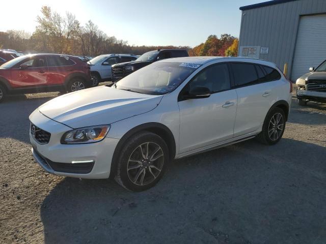  Salvage Volvo V60