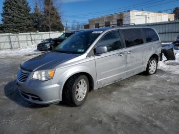  Salvage Chrysler Minivan