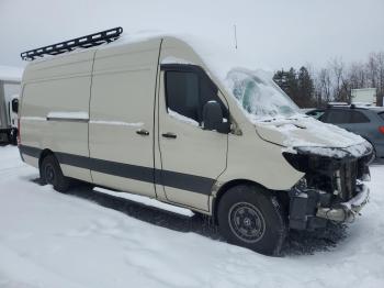  Salvage Mercedes-Benz Sprinter