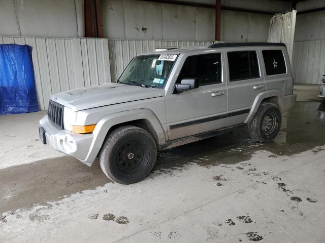  Salvage Jeep Commander