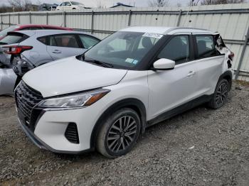  Salvage Nissan Kicks
