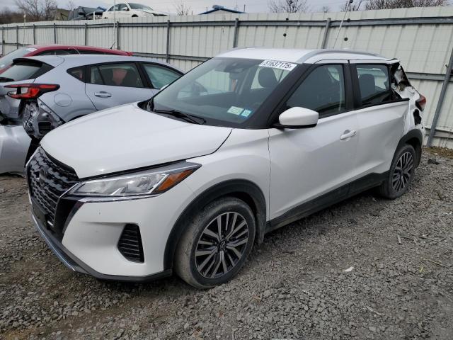  Salvage Nissan Kicks