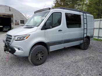  Salvage Mercedes-Benz Sprinter