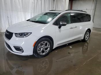  Salvage Chrysler Pacifica