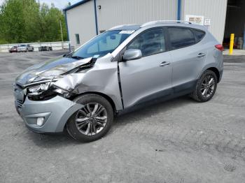  Salvage Hyundai TUCSON
