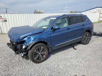  Salvage Volkswagen Tiguan