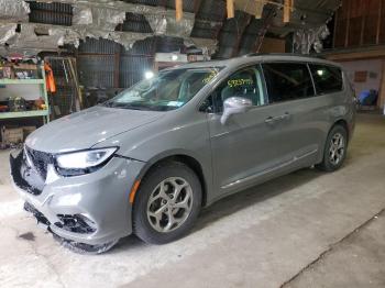  Salvage Chrysler Pacifica