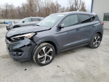  Salvage Hyundai TUCSON