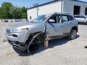  Salvage Jeep Grand Cherokee