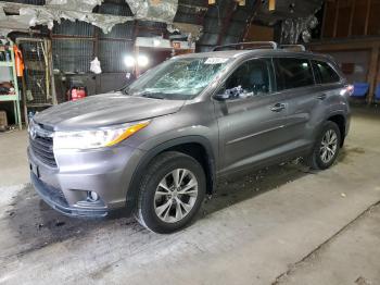  Salvage Toyota Highlander