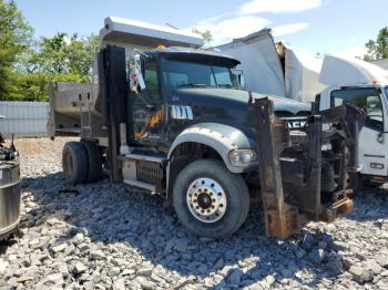  Salvage Mack 700 Gu700