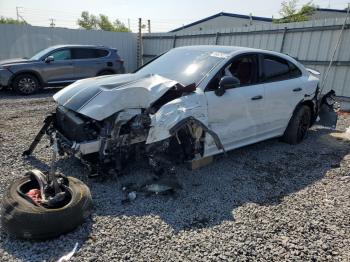  Salvage Porsche Cayenne