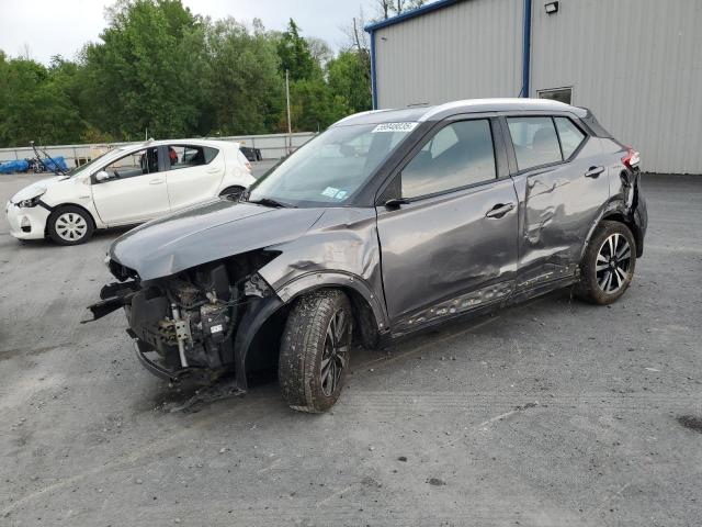  Salvage Nissan Kicks