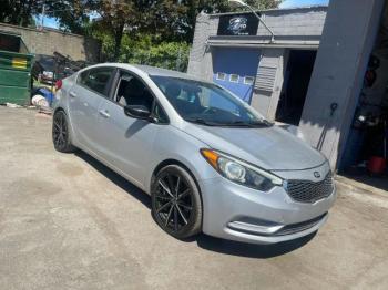  Salvage Kia Forte
