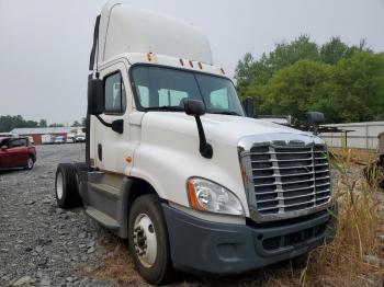  Salvage Freightliner Cascadia 1