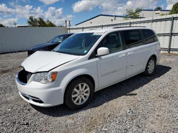  Salvage Chrysler Minivan
