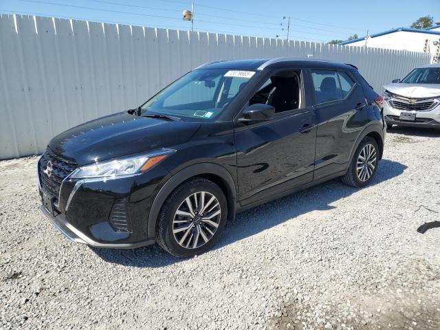  Salvage Nissan Kicks