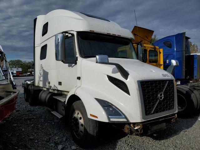  Salvage Volvo Vnr