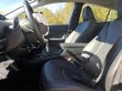 Toyota Prius Le Image 10