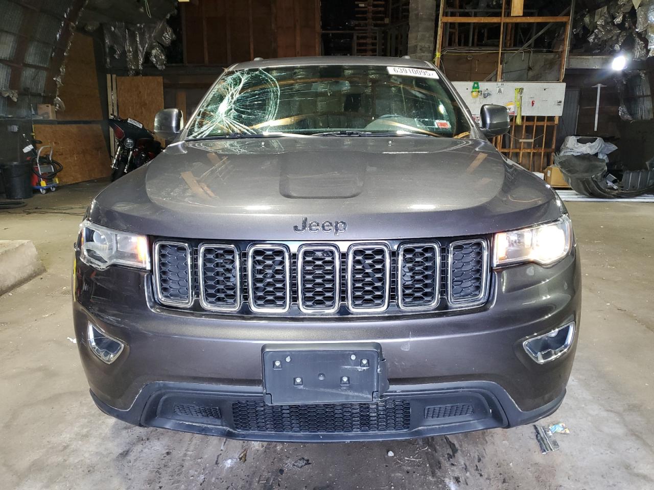 Jeep Grand Cherokee Laredo Image 12