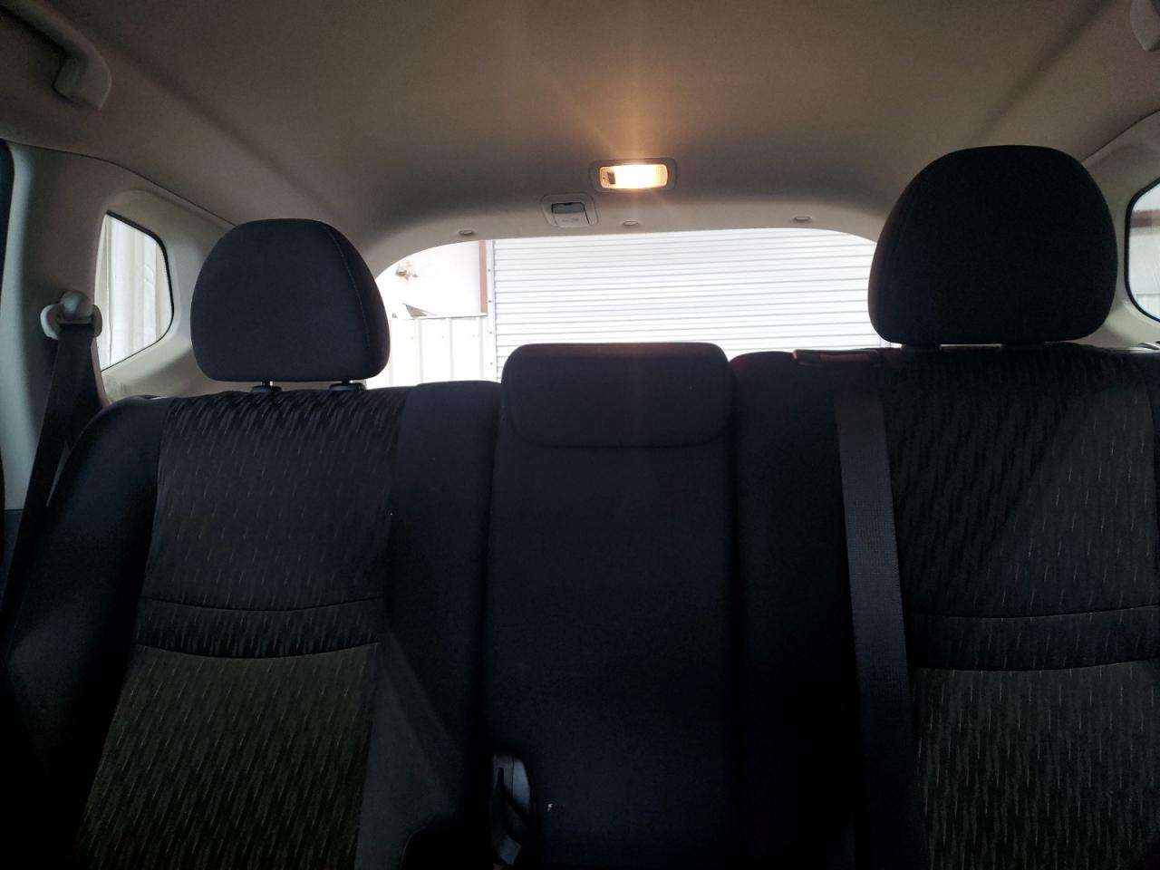 Nissan Rogue S Image 5