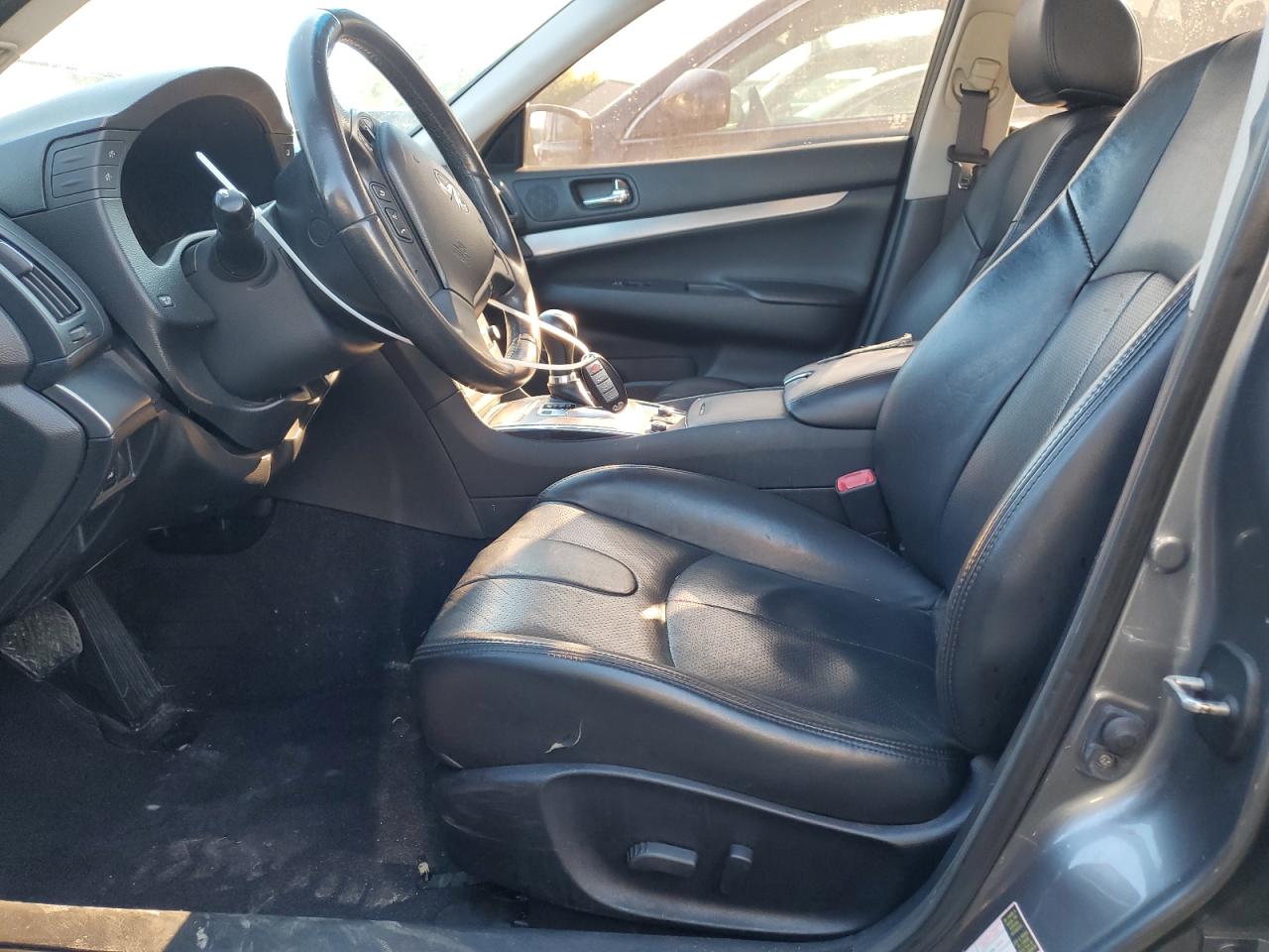 INFINITI Q40 Image 7