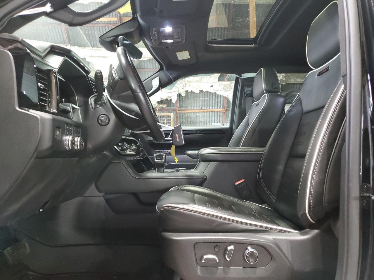 GMC Sierra K1500 At4x Image 13