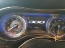 Chrysler 300 Limited Image 8