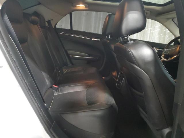 Chrysler 300 Limited Image 7