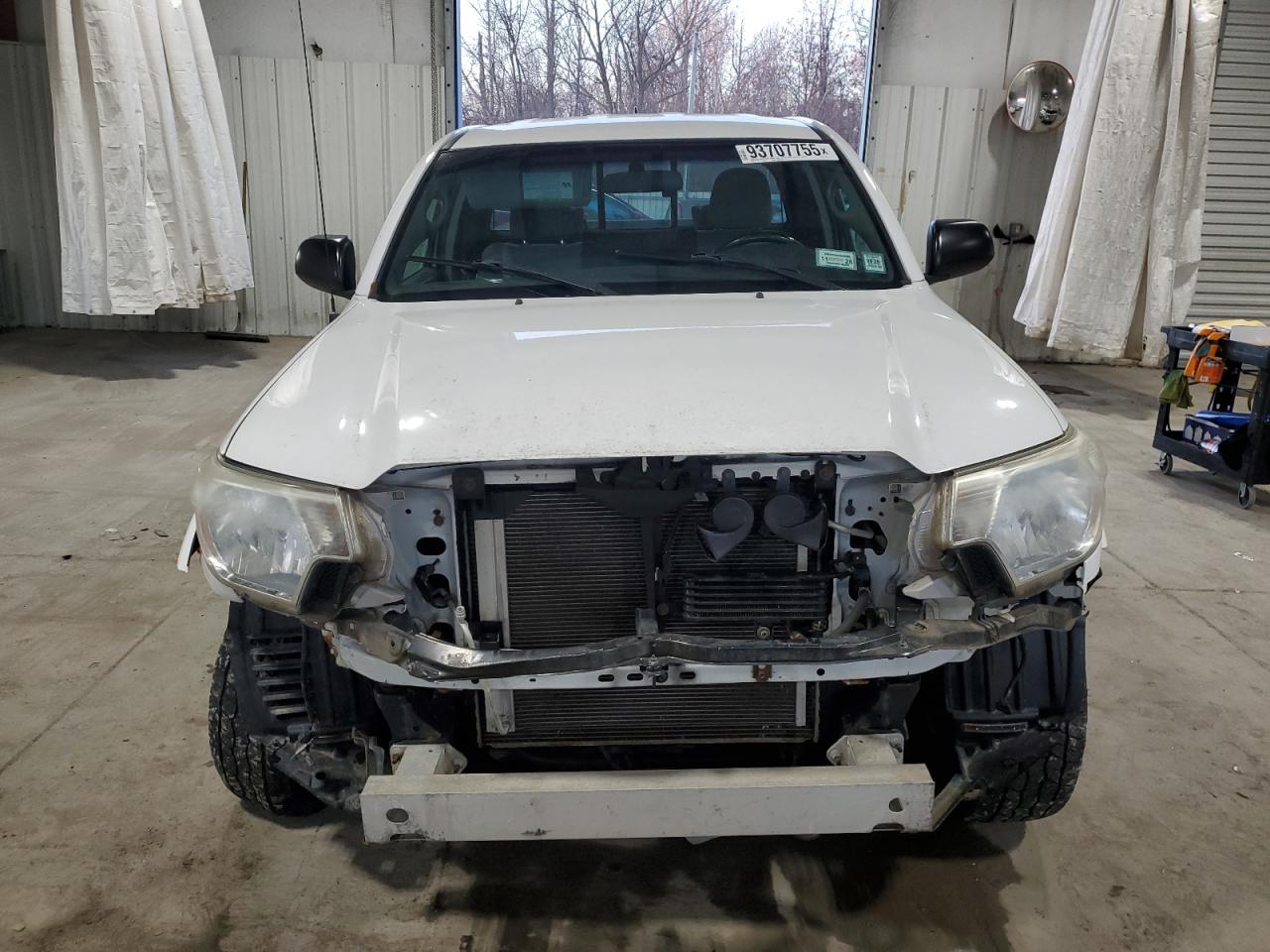 Toyota Tacoma Access Cab Image 10