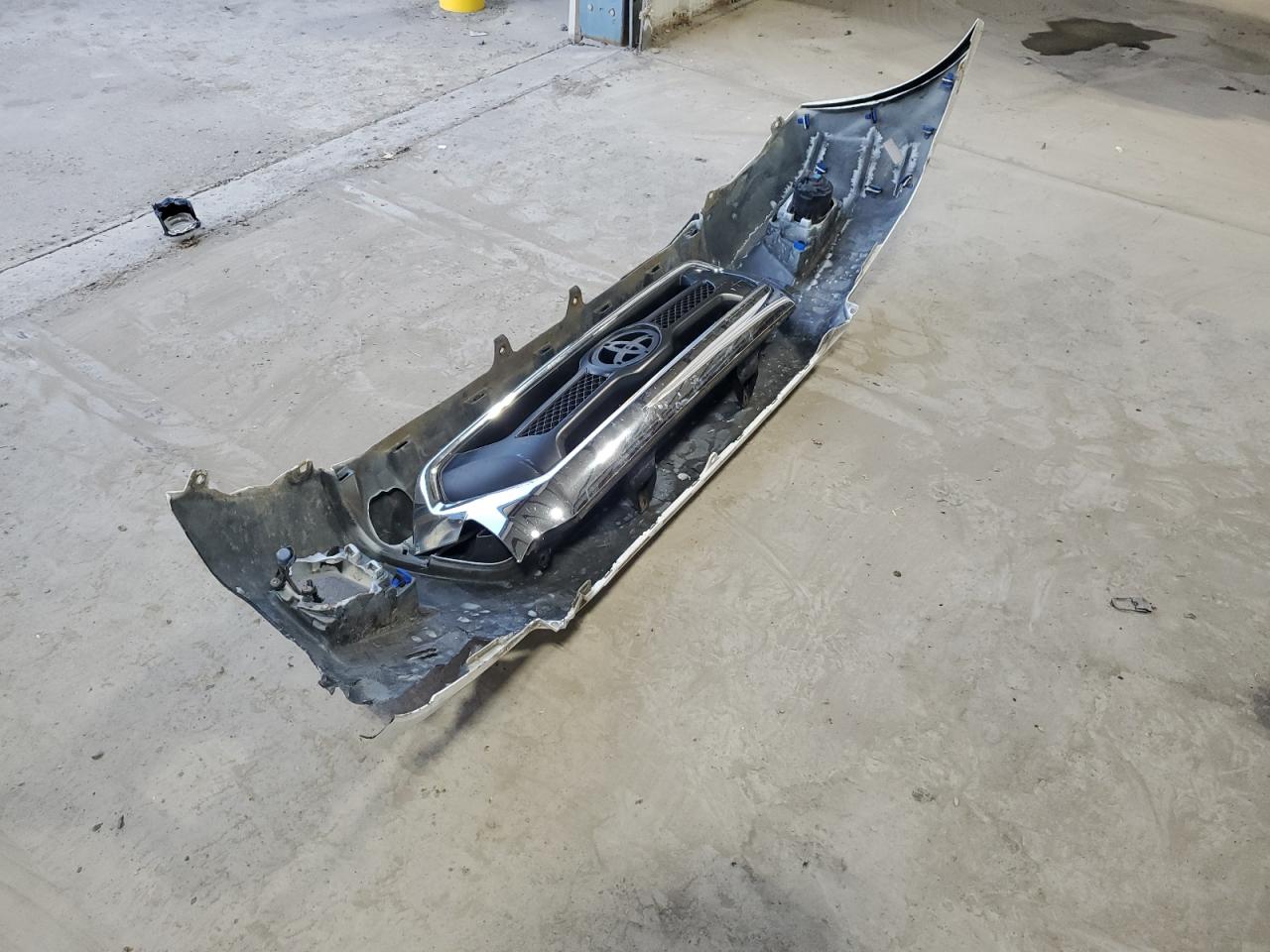 Toyota Tacoma Access Cab Image 12