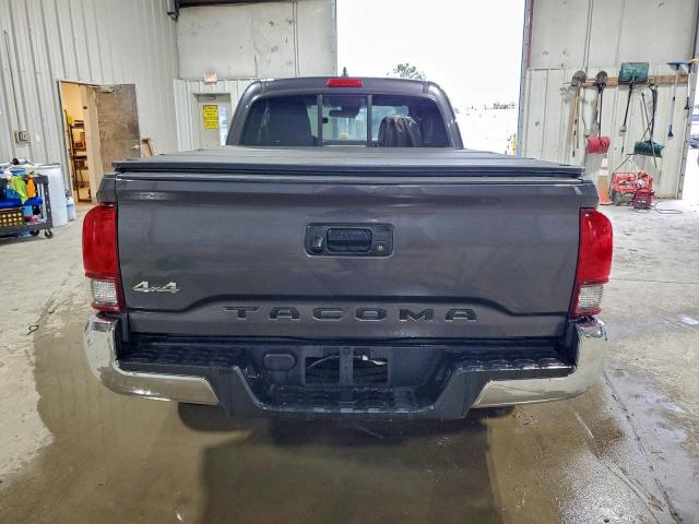 Toyota Tacoma Access Cab Image 5