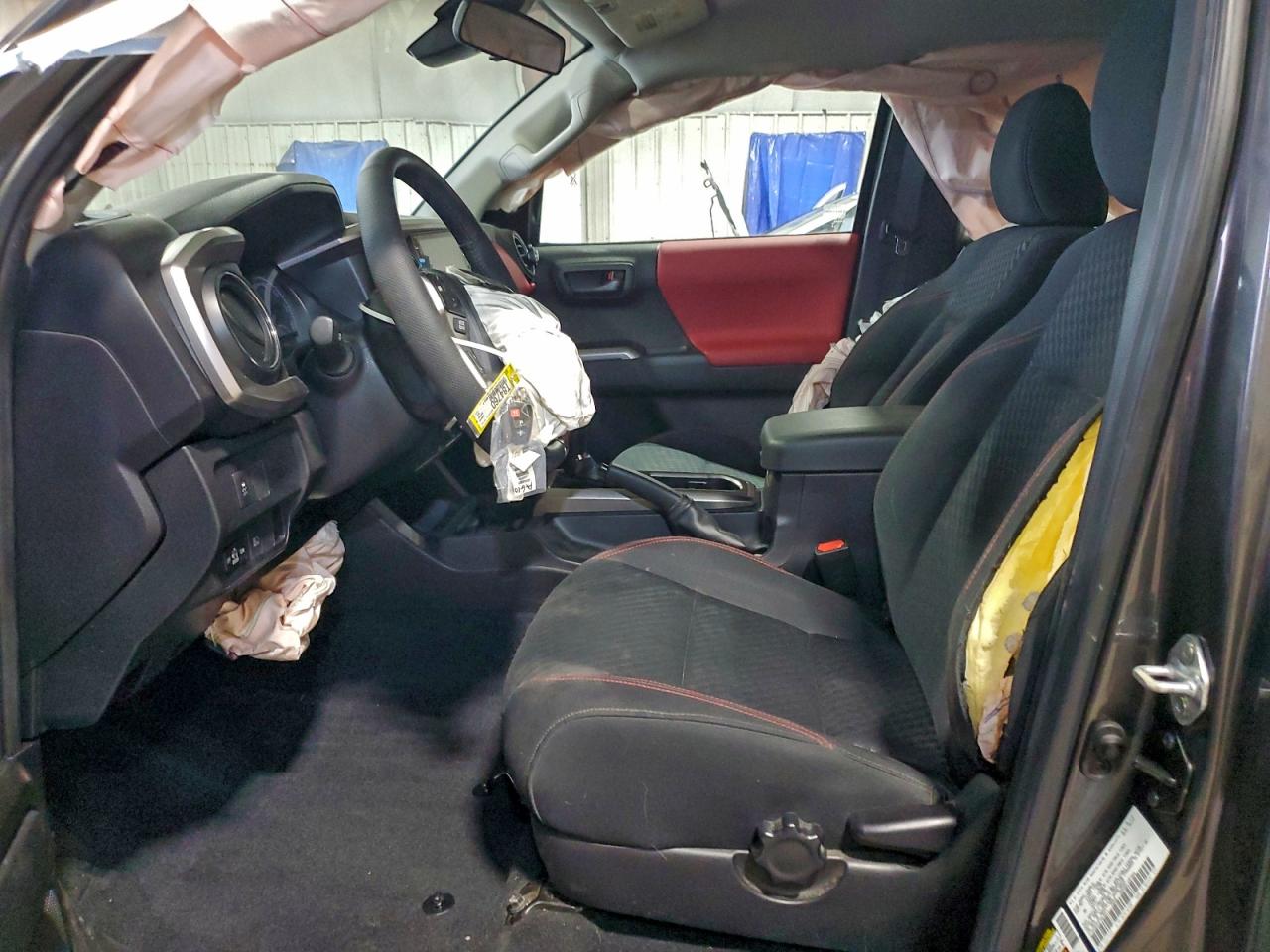 Toyota Tacoma Access Cab Image 9