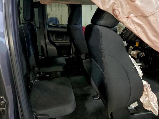 Toyota Tacoma Access Cab Image 6