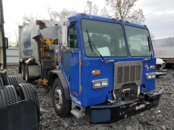  Salvage Peterbilt 320