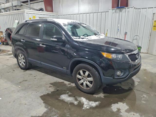Kia Sorento Base Image 3