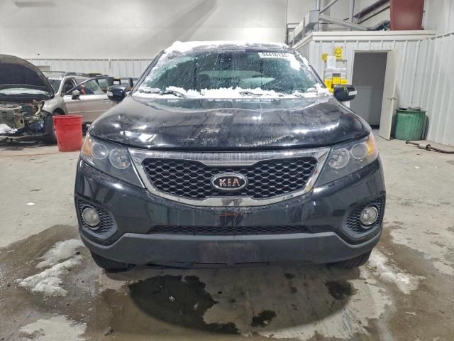 Kia Sorento Base Image 4