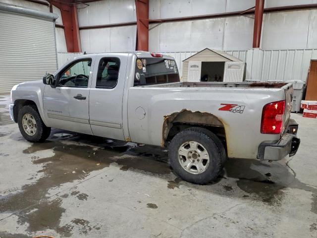 Chevrolet Silverado K1500 Lt Image 10