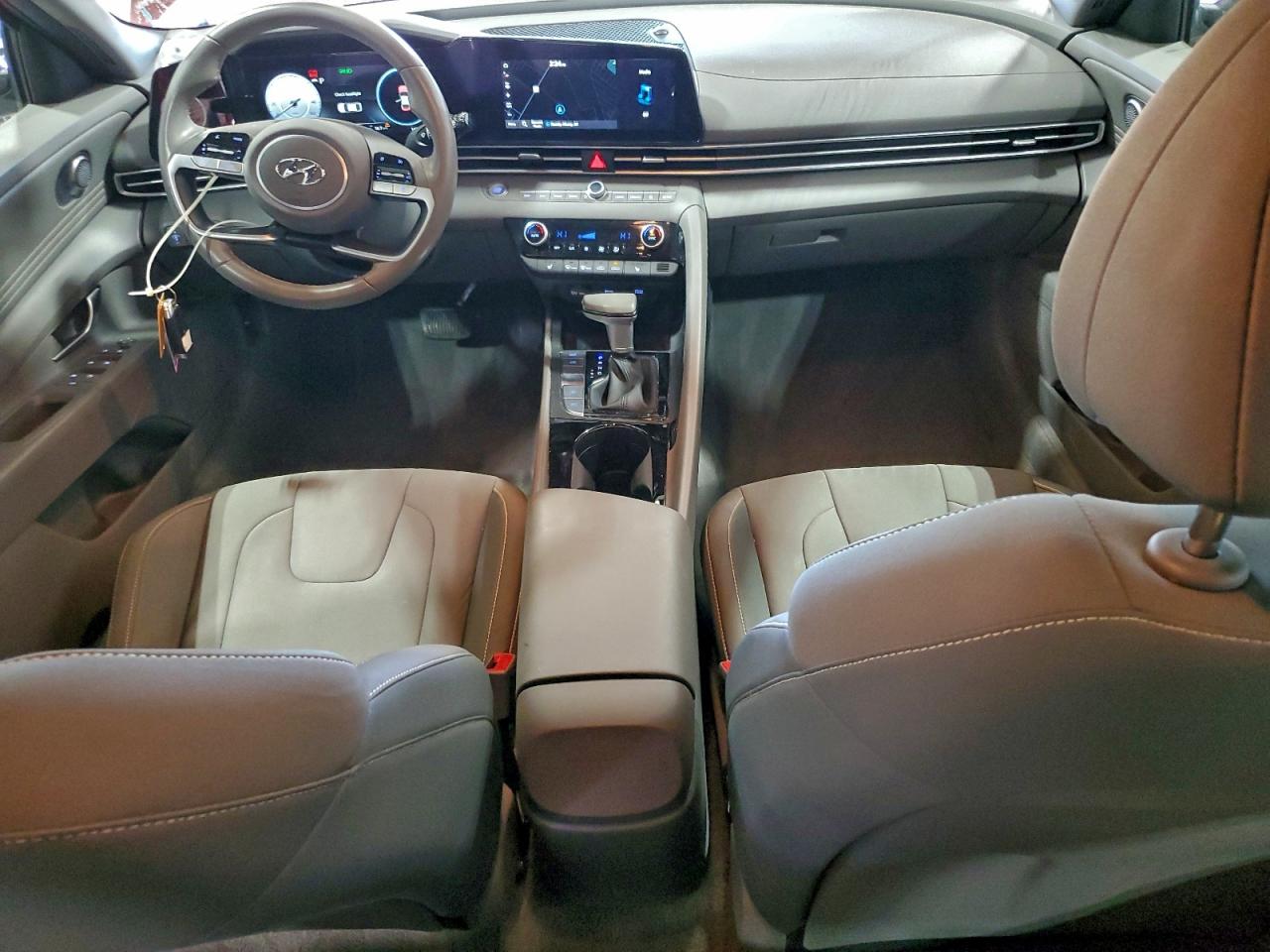 Hyundai ELANTRA Sel Image 5